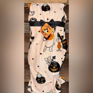 Super Cute 🥰 Disney Winnie The Pooh Plush Halloween Pink Throw 60” x 70” - NEW